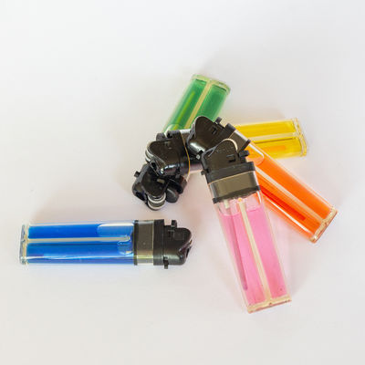 Образцы US 0.001/Piece Model NO. DY-63 Custom Wind Cap Flameless Cigarette Lighter (Стандартная сигаретная зажигалка с ветровой крышкой без пламени)