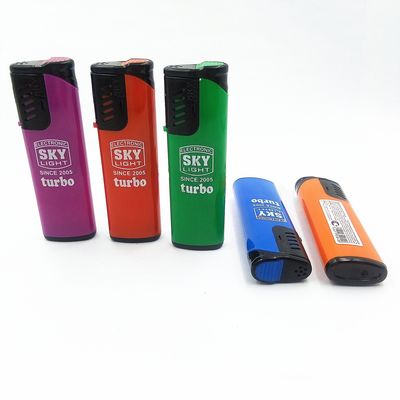 ISO9994 Dy-F001 Dongyi Windproof Gas Lighter с пластиковым факелом и стандартом EUR