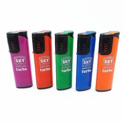 ISO9994 Dy-F001 Dongyi Windproof Gas Lighter с пластиковым факелом и стандартом EUR